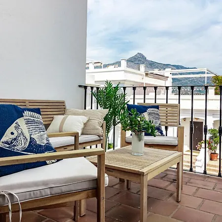 Captivating Coastal Townhouse In Aloha Pueblo With Amazing Mountain Views
