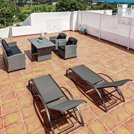 Captivating Coastal Townhouse In Aloha Pueblo With Amazing Mountain Views Marbella