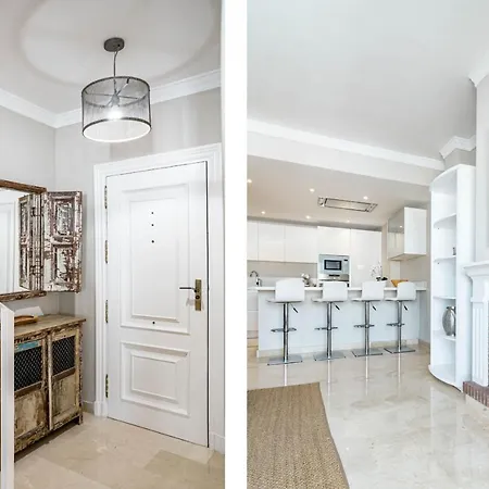 Captivating Coastal Townhouse In Aloha Pueblo With Amazing Mountain Views Marbella