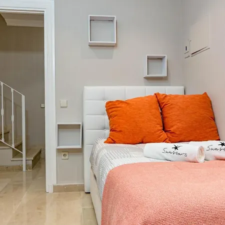 Captivating Coastal Townhouse In Aloha Pueblo With Amazing Mountain Views Holiday home Marbella