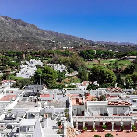 Captivating Coastal Townhouse In Aloha Pueblo With Amazing Mountain Views Holiday home Marbella